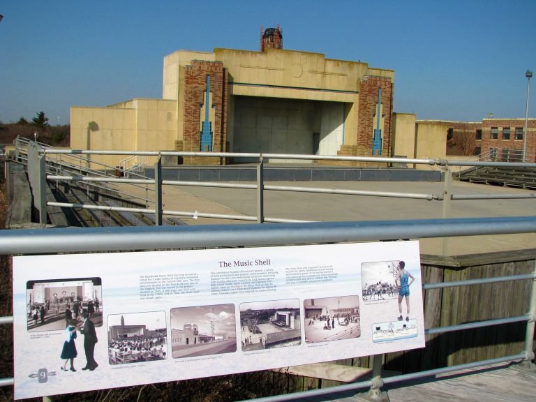 The Music Shell bandshell at Jones Beach.