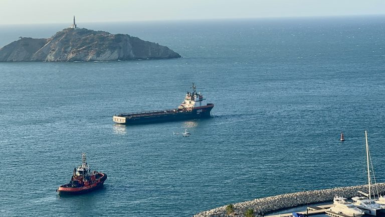 El Morro Island and the commercial port